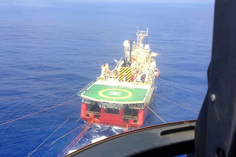 Maritime operations at sea